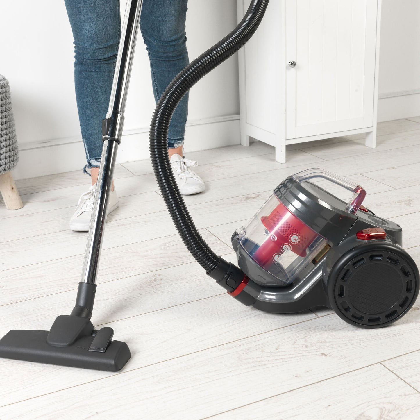 Beldray Cylinder Vacuum Cleaner Bagless Compact Vac Lite 700 W 2 L Black/Red